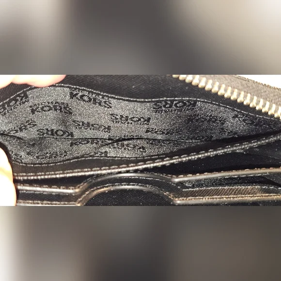 Michael Kors Jet Set Zip Around Textured Black Wallet - Picture 12 of 13